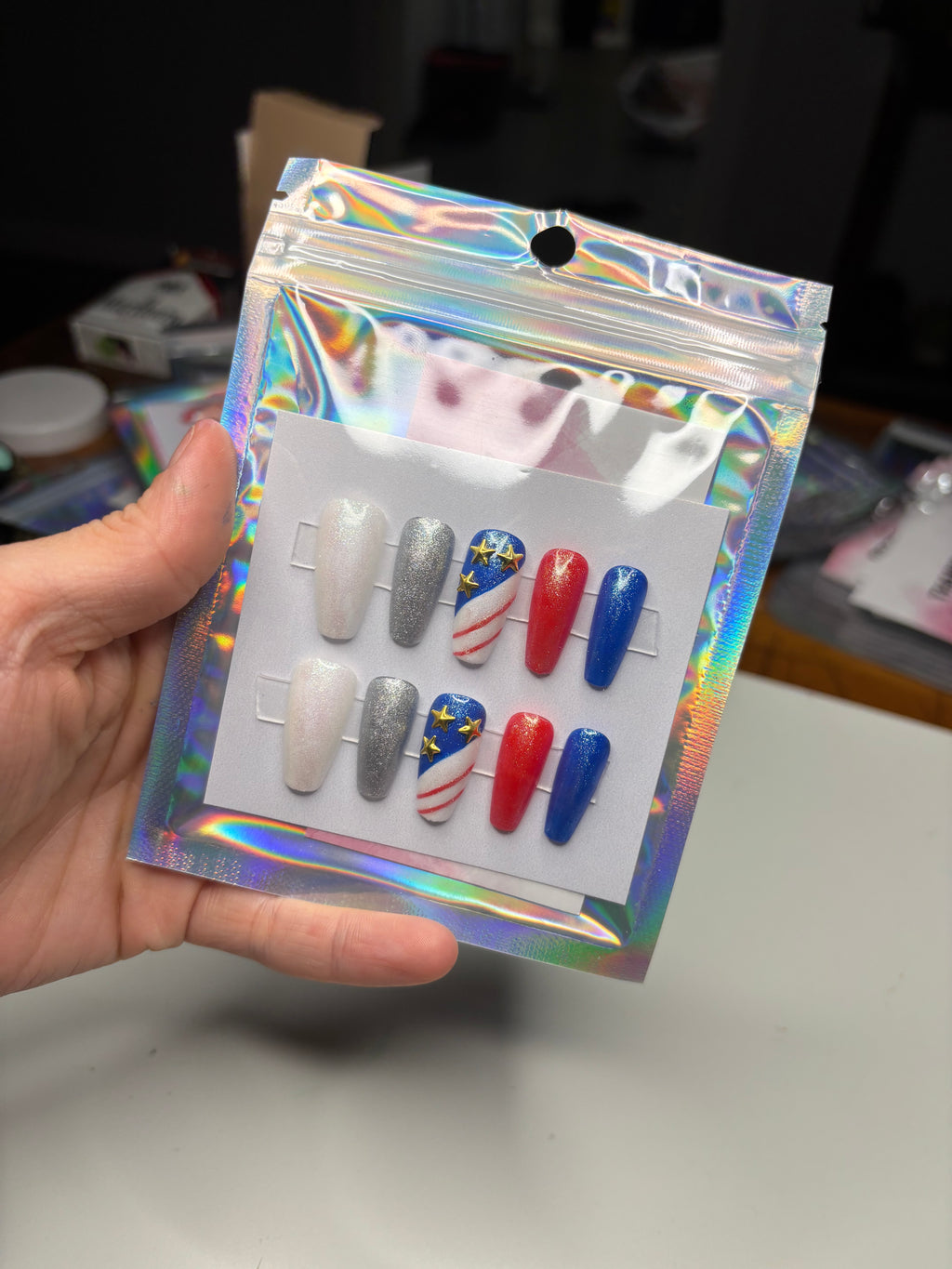 Press on nails