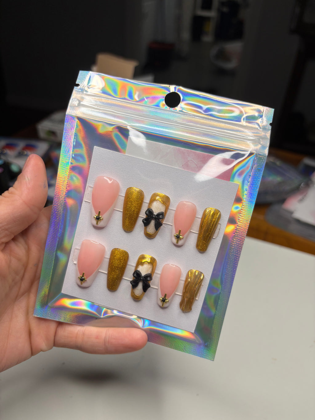 Press on nails